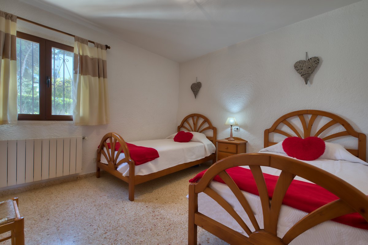 4 bedroom rental villa Javea